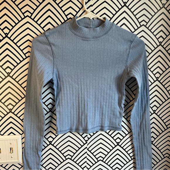 Y2k American Eagle blue eyelet mock neck long sleeve shirt - Picture 2 of 3